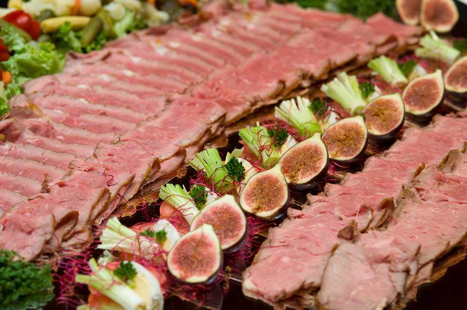 Food Sources of Iron Red meat and figs are two good dietary sources of iron.